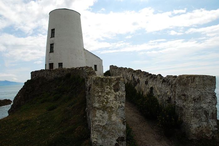 Llanddwyn lighthouse 3